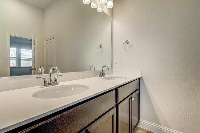 Building Photo - 6221 Hightower St