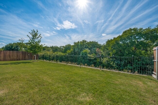 Building Photo - 1224 Villalonga Dr