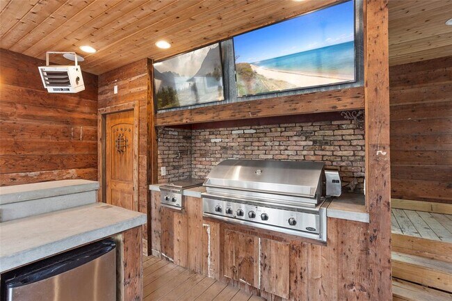 Building Photo - 4525 Beacon Hill Dr