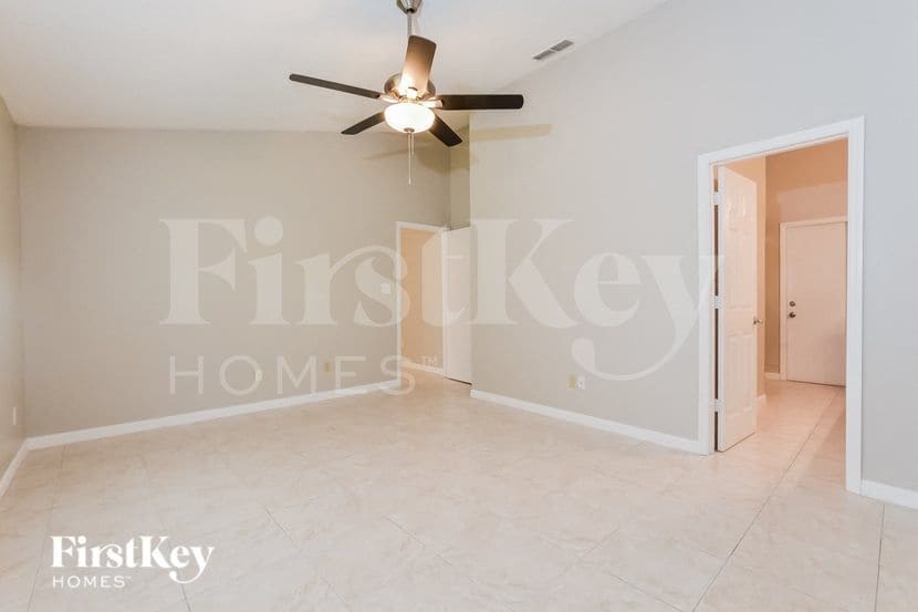 Building Photo - 2943 Mallorn Way