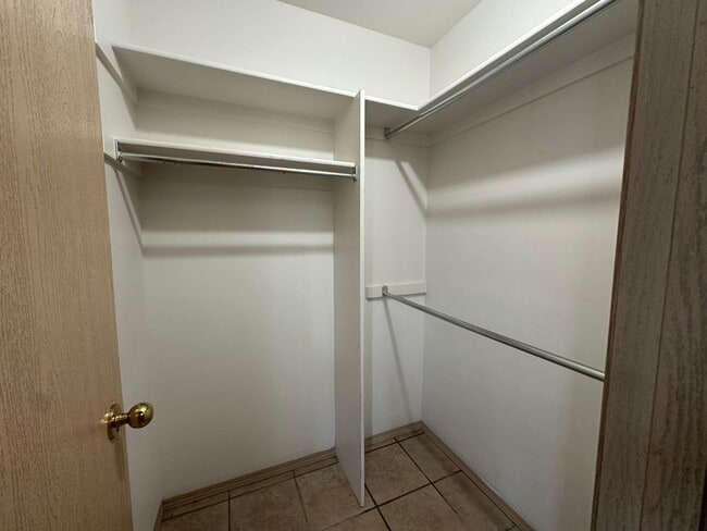 Building Photo - **SPECIAL half off first months rent***Wel...