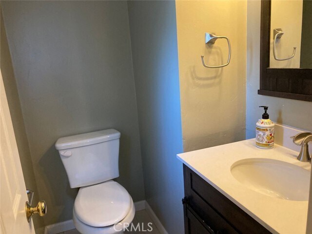 Building Photo - 1620 Edgecliff Dr