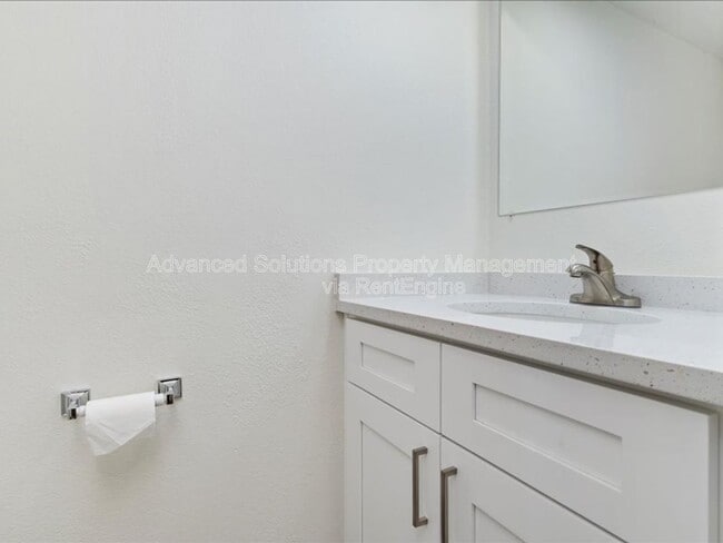 Building Photo - 3062 S 300 E