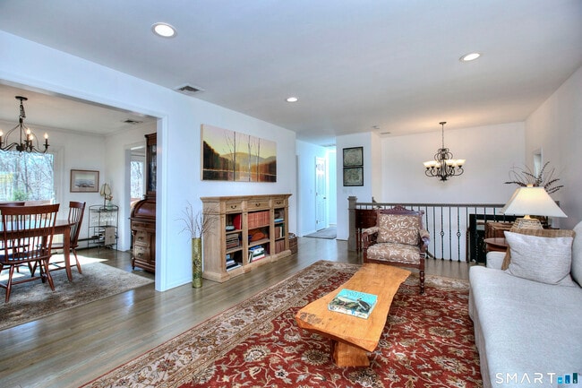 Building Photo - 7 Richmond Hill Rd