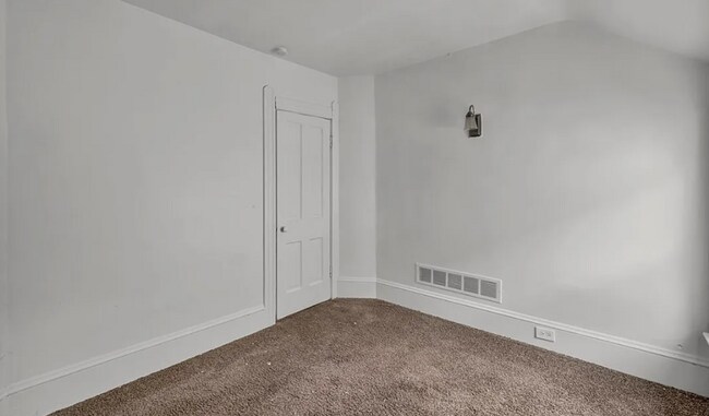 Building Photo - 3134 W 88th St
