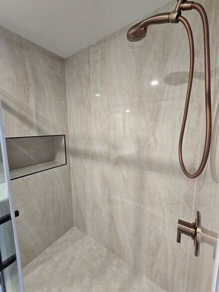 Building Photo - 11 Ingham Way