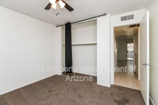 Building Photo - 616 S Hardy Dr