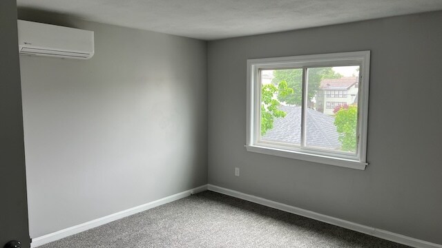 Building Photo - 15 Barrows St