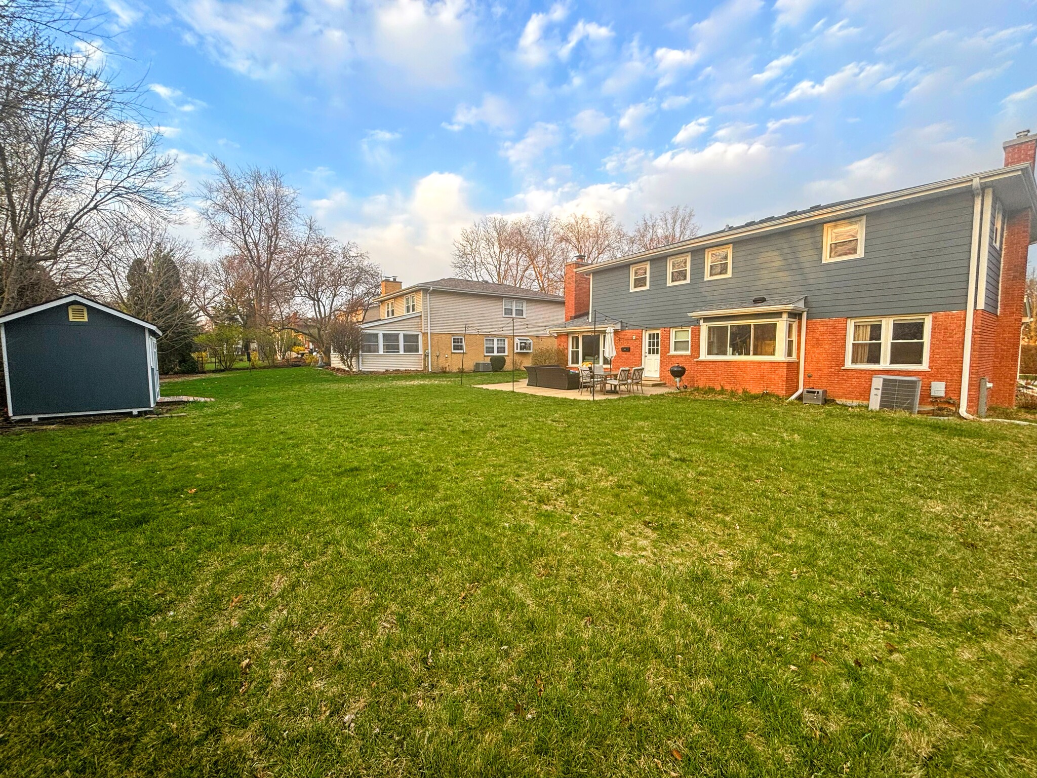 Building Photo - 511 S Dwyer Ave
