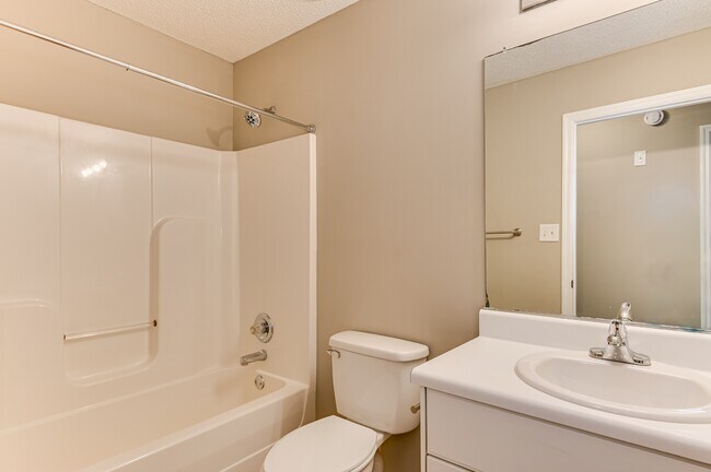 Building Photo - 4416 Hatteras Dr