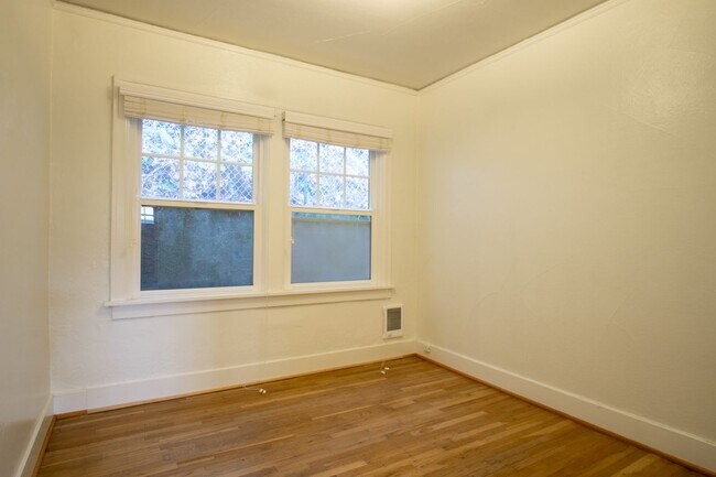 Building Photo - 6425 S Corbett Ave
