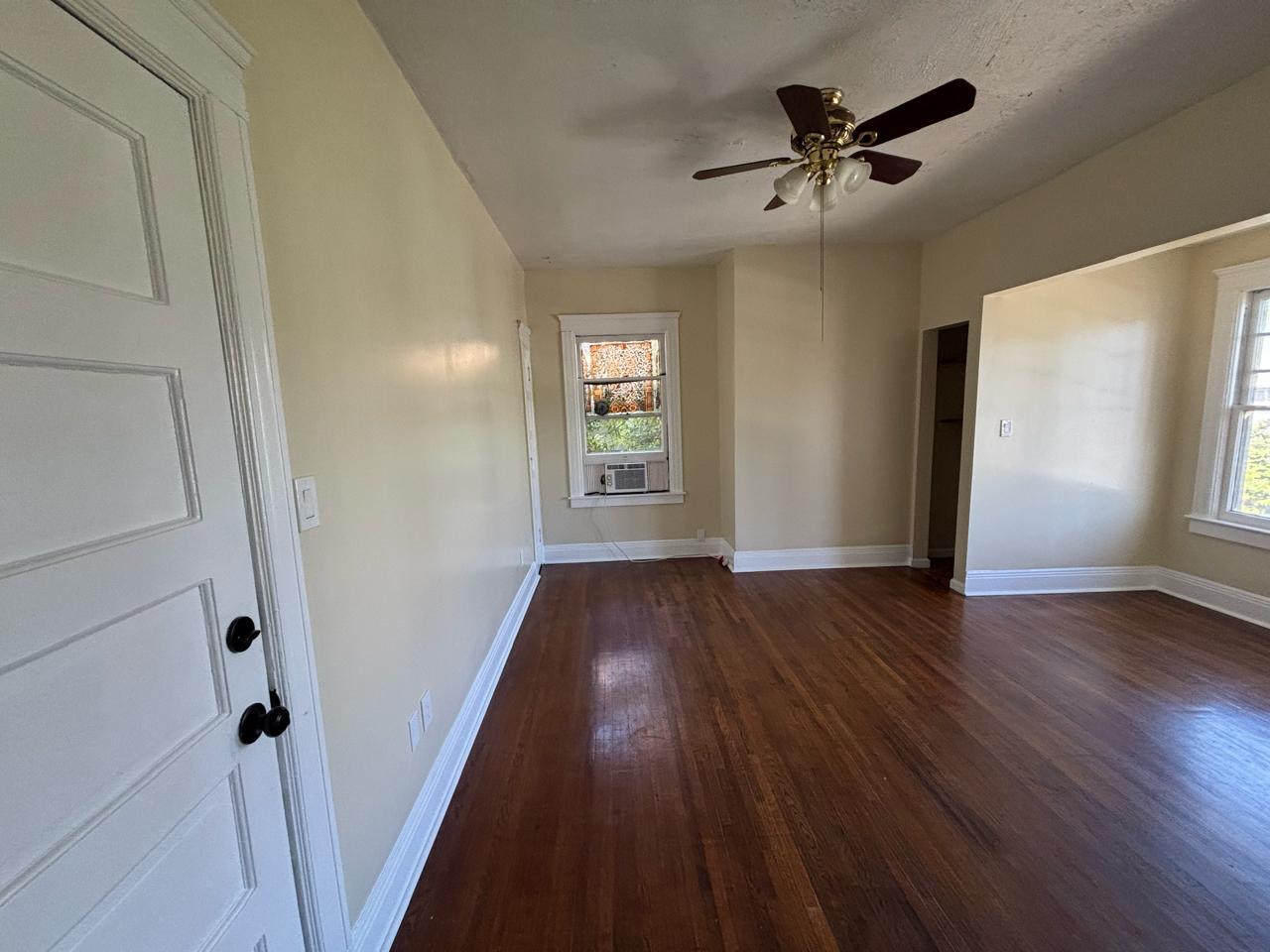 Building Photo - 1628 W 24th St