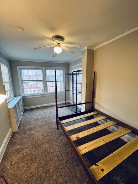 Building Photo - 1130 W Grace St