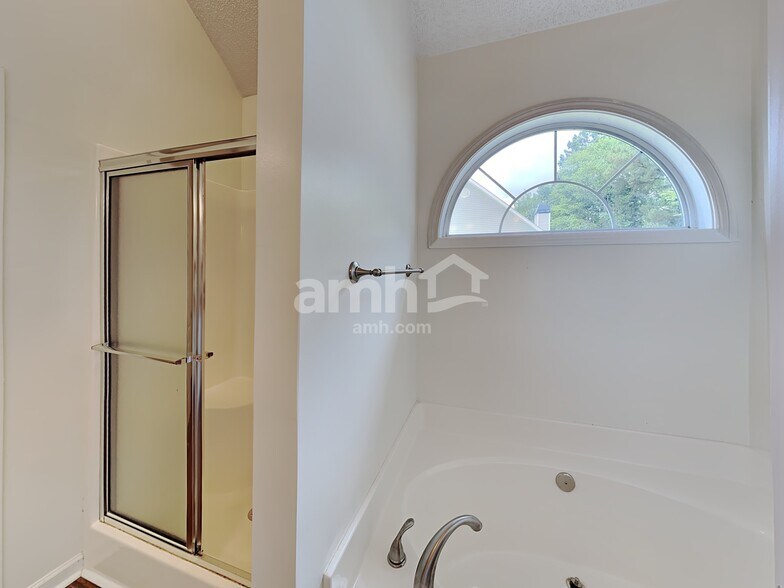 Building Photo - 361 Whitney Ln