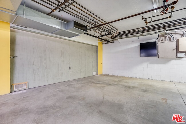 Building Photo - 4520 Fulton Ave