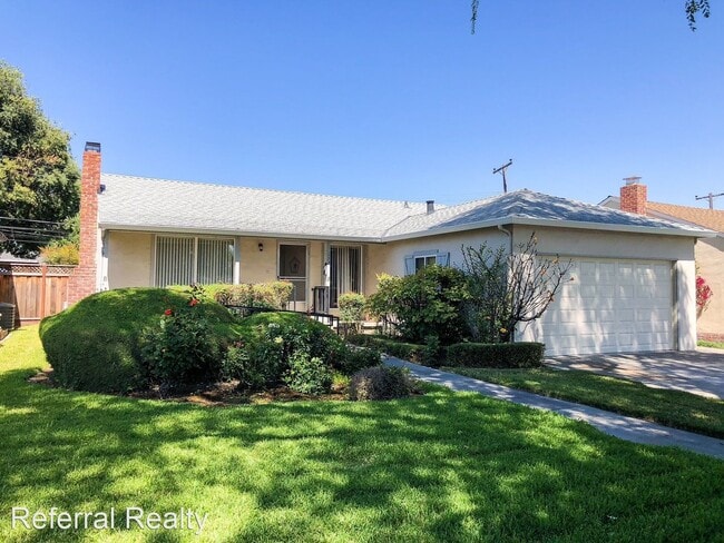 Primary Photo - 3 br, 1 bath House - 653 N Baywood Avenue