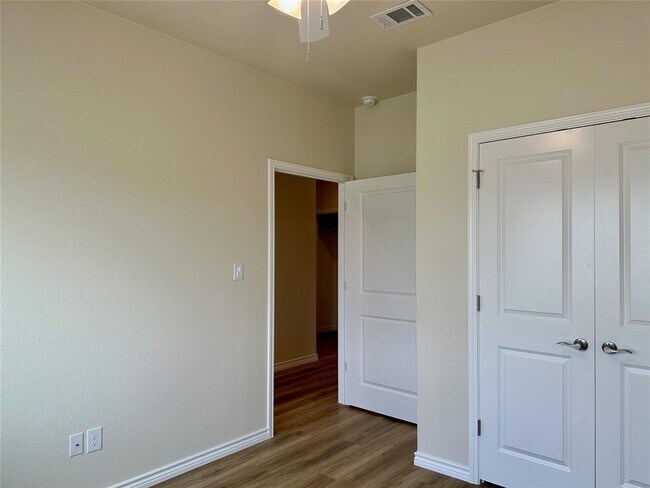 Building Photo - 515 War Admiral Dr