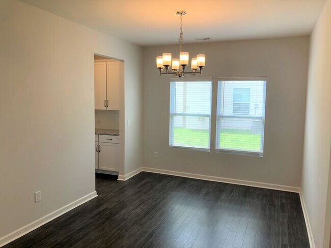 Building Photo - 5712 Oakgate Dr