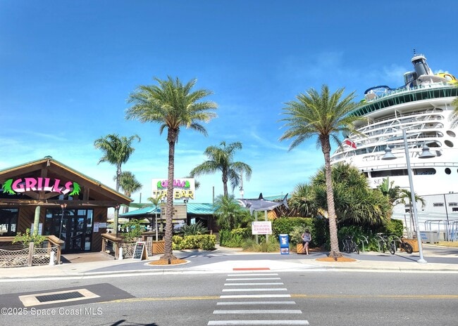 Building Photo - 8761 Ilex Ct