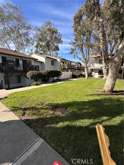 Building Photo - 1350 W Lambert Rd