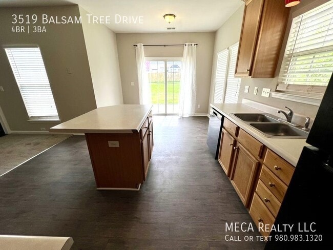 Building Photo - 3519 Balsam Tree Dr
