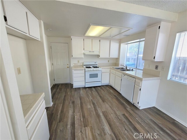 Building Photo - 2549 S Winston Ct