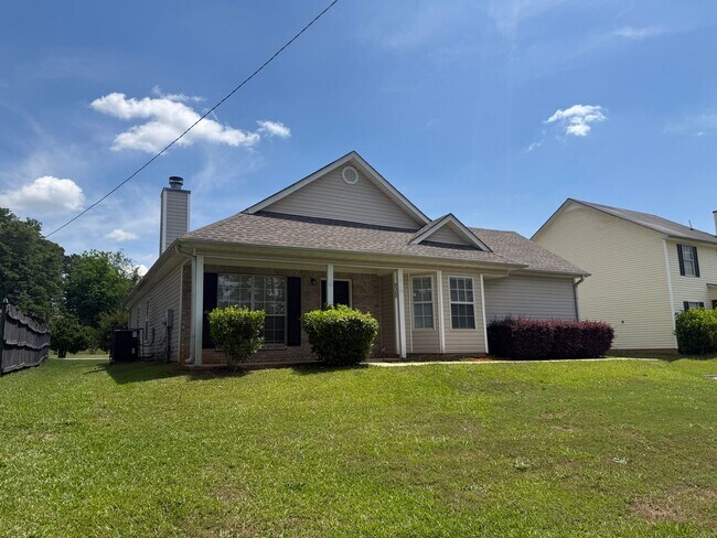 Building Photo - Immaculately Clean 3Bed/2Bath home for lease in Jonesboro