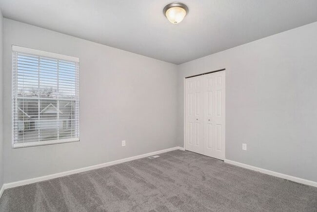 Building Photo - 7142 Baton Rouge