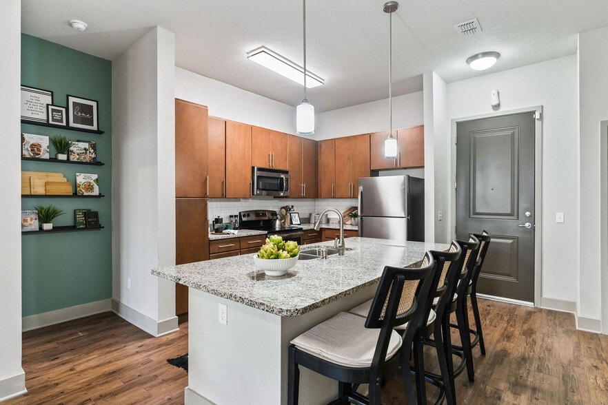 Building Photo - Circa at Fishhawk Ranch