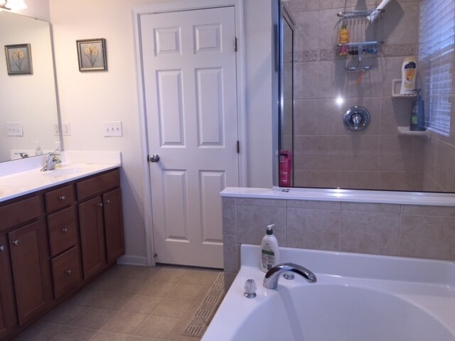 Building Photo - Park South Station Townhome - End Unit