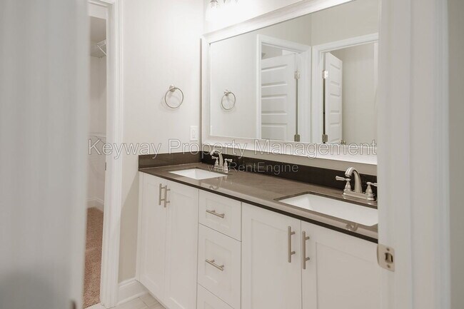 Building Photo - 4508 Chestnut Trl