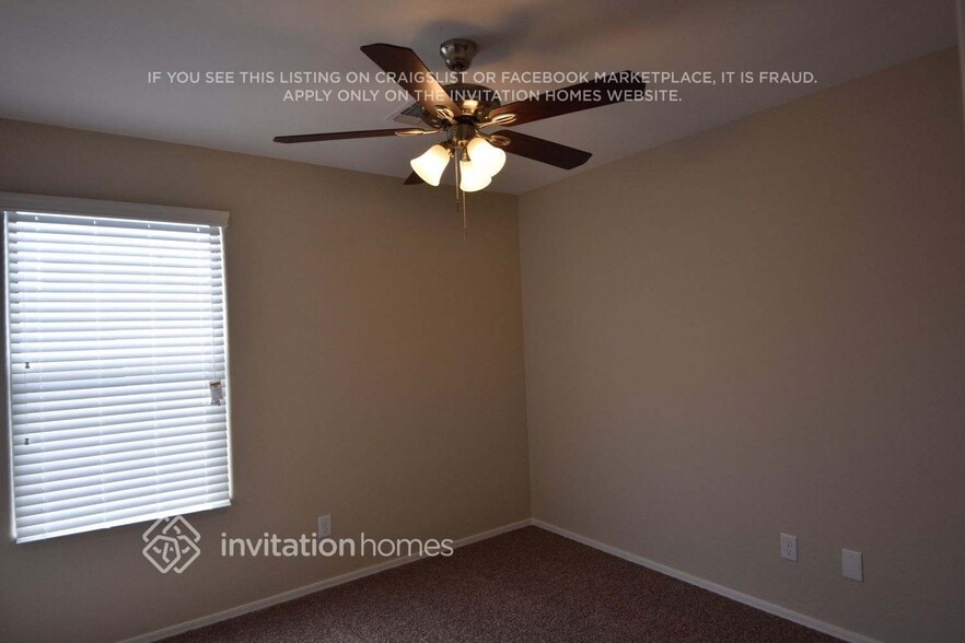 Building Photo - 17227 W Elm St