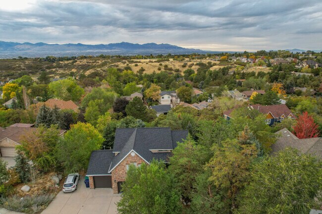 Building Photo - 10098 Wasatch Blvd