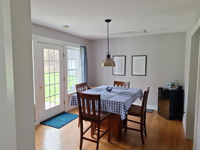 Building Photo - 47 Lower Cemetery Rd