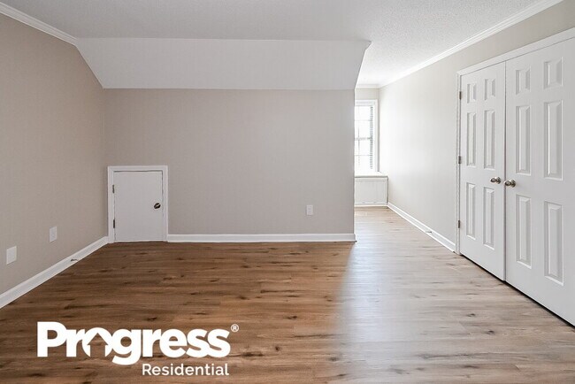 Building Photo - 7395 Greenbrook Pkwy