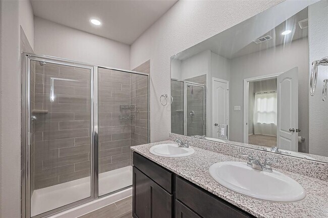 Building Photo - 24742 Russet Bluff Trl