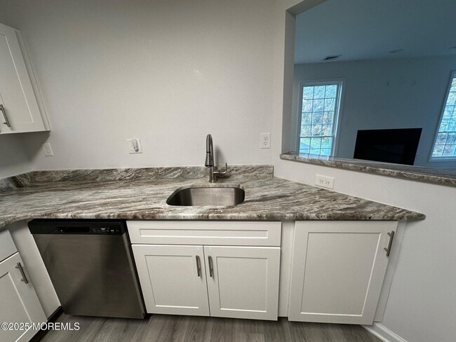 Building Photo - 373 Yorkshire Pl