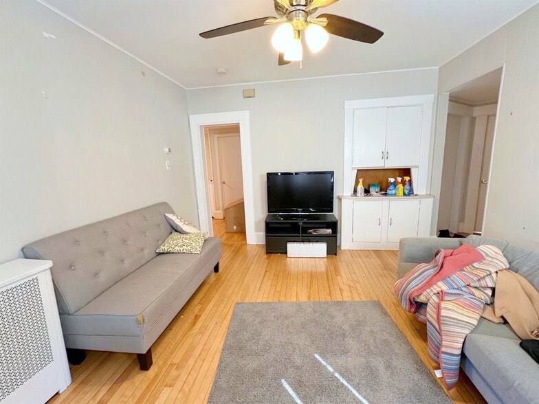 Building Photo - 149 North St