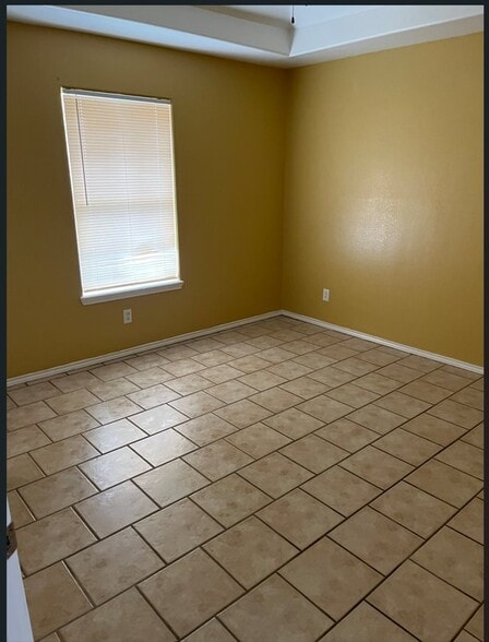 Building Photo - 1804 Agua Fina Ave