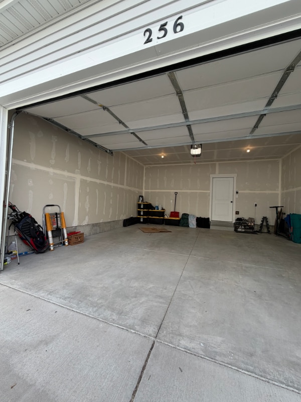 Building Photo - 256 W 710 N