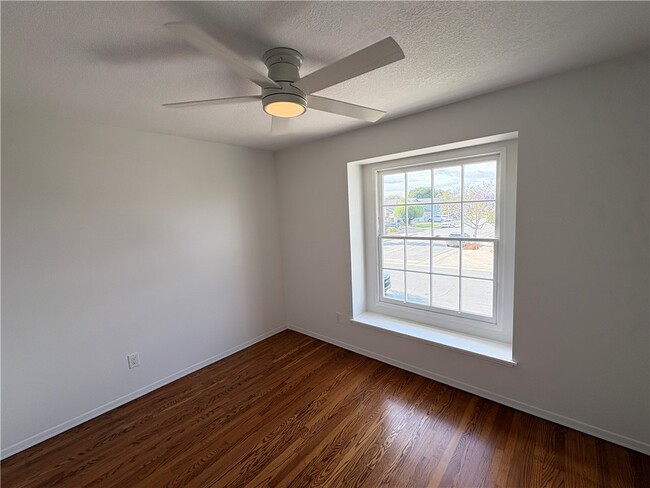 Building Photo - 5902 Nordina Dr