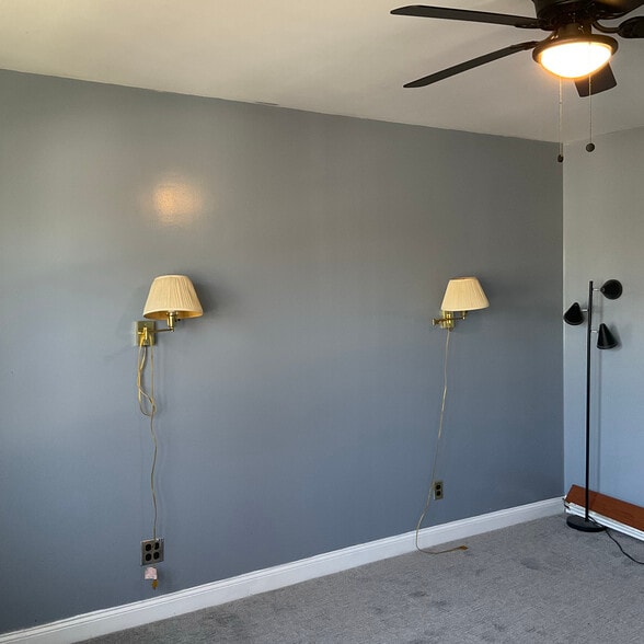 Apt 2 room 1 - 4137 Boyd Ave