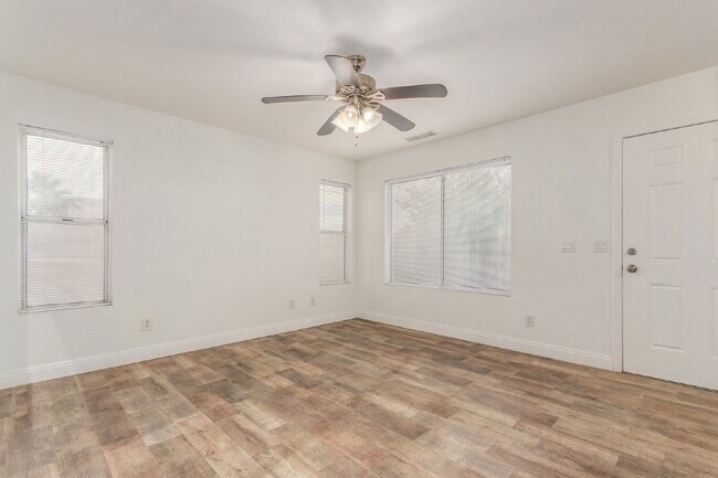 Building Photo - 2538 N 131st Ln