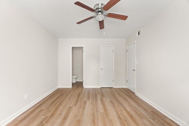 Building Photo - 75 Nightingale Ln
