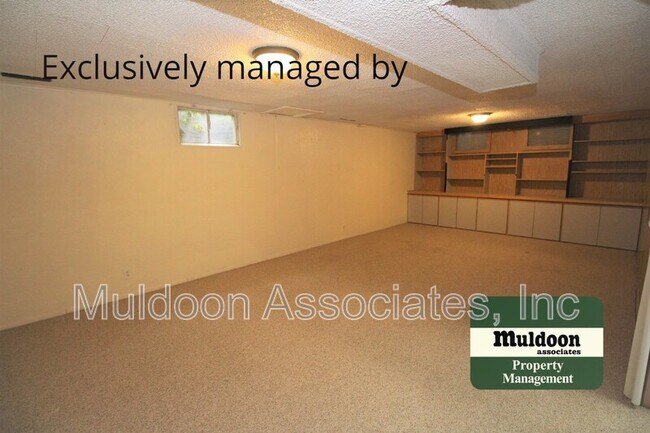 Building Photo - 3026 Drakestone Dr
