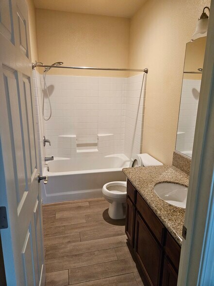 Building Photo - 2159 Bella Oaks Dr