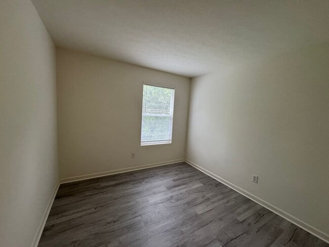 Building Photo - 4bed 2.5 bath home in Franklin, IN! All Ha...