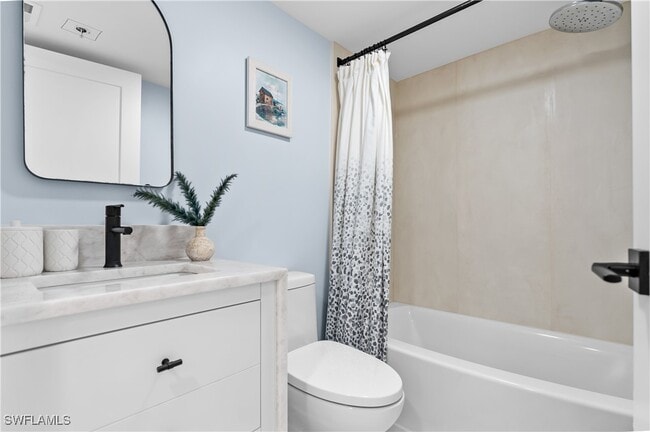 Building Photo - 22652 Island Pines Way