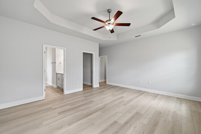Building Photo - 586 Alleyoak Ln