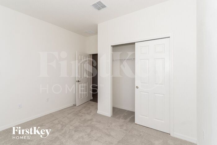 Building Photo - 307 Corbel Ln